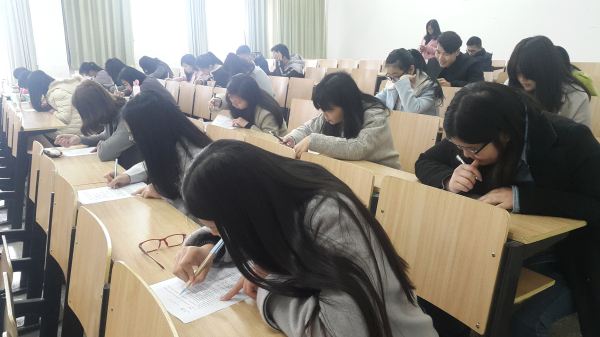 南昌“最解压试卷”出题人：段子、鸡汤+知识点